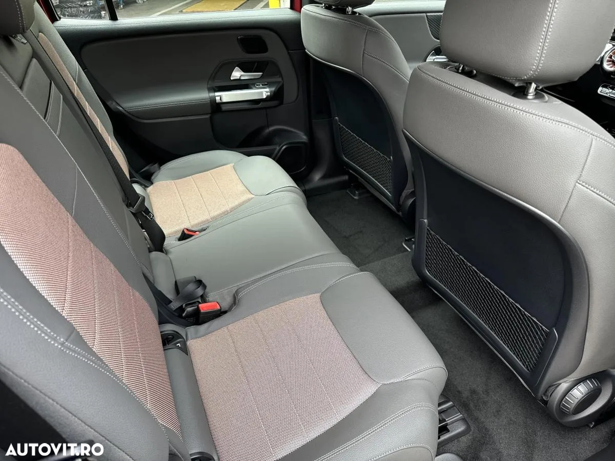 Mercedes-Benz EQB 300 4MATIC - 14