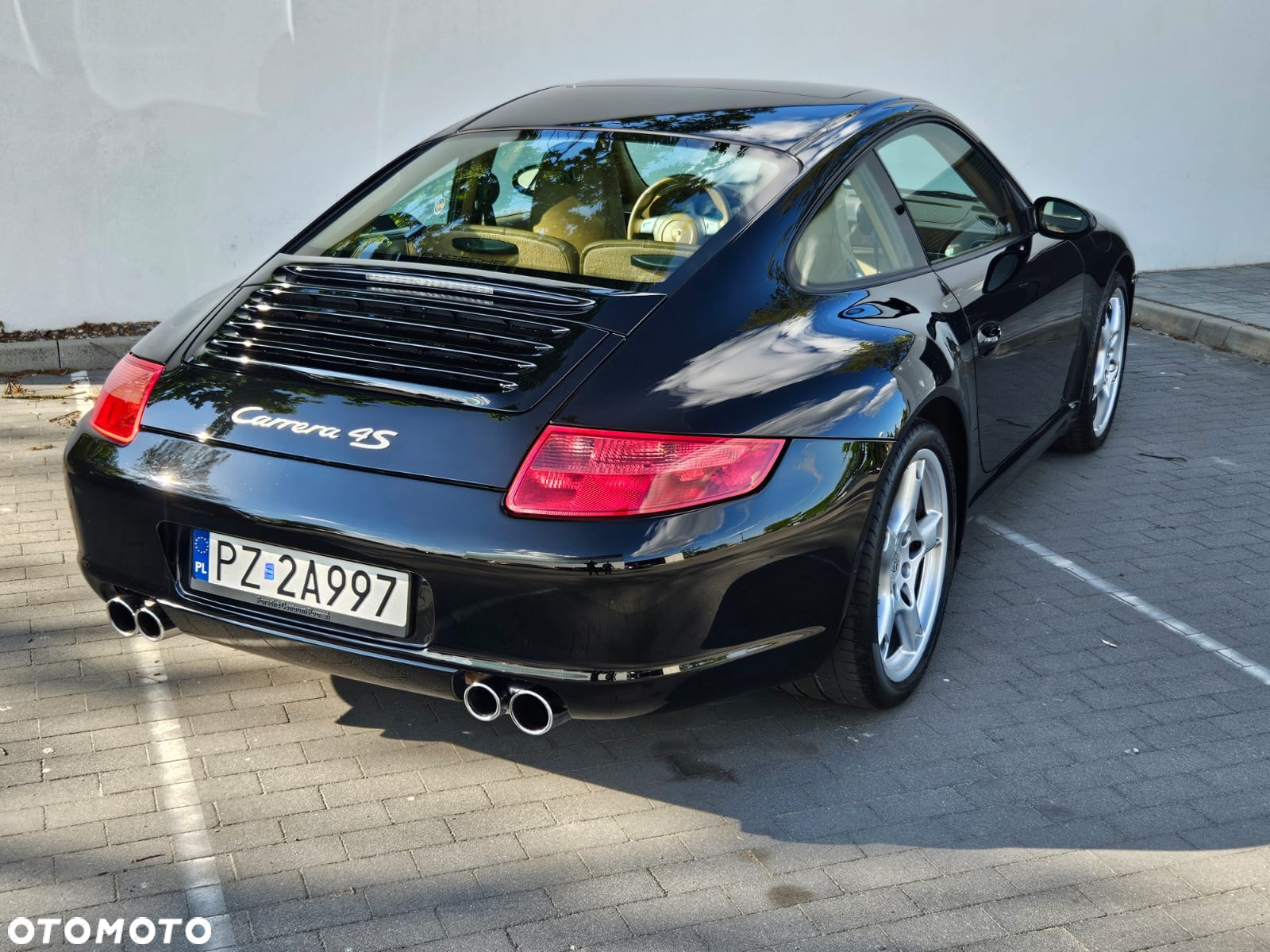 Porsche 911 Carrera 4S - 28