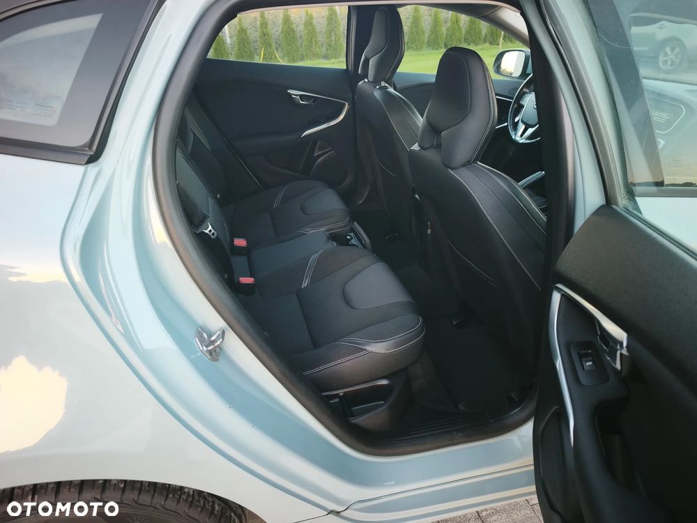 Volvo V40 - 19