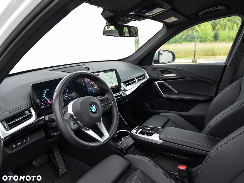 BMW X1 sDrive20i mHEV - 28