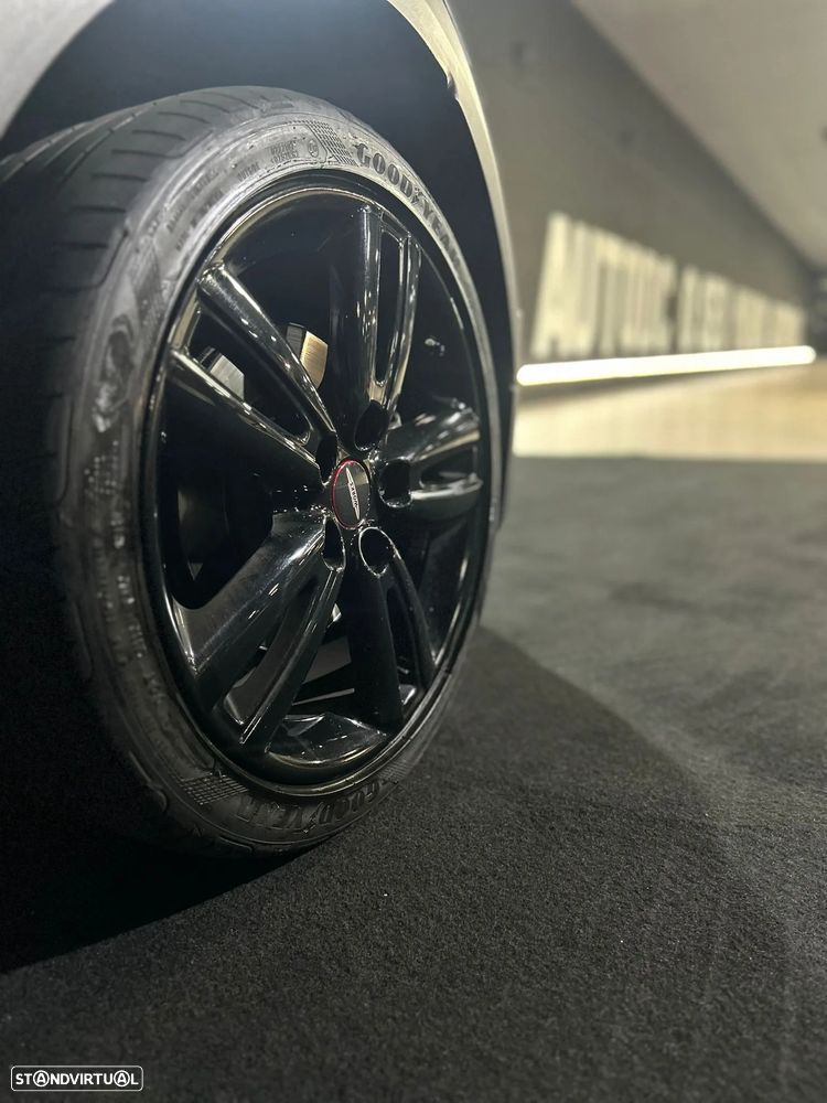 MINI 3 Portas One D - 31