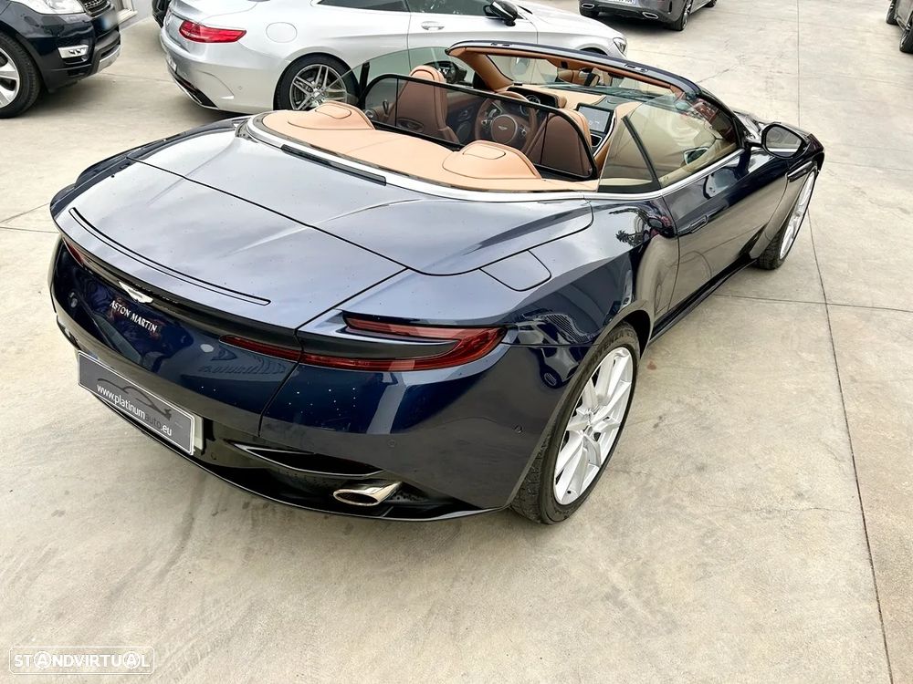 Aston Martin DB11 Coupé V8 Auto - 42