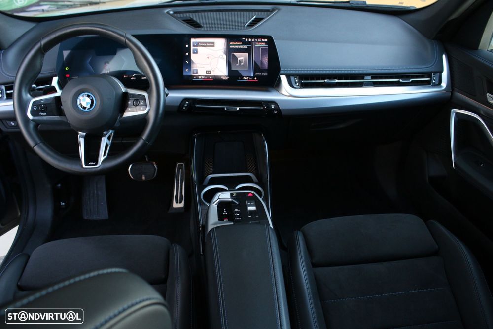 BMW iX1 xDrive30 Pack Desportivo M - 43