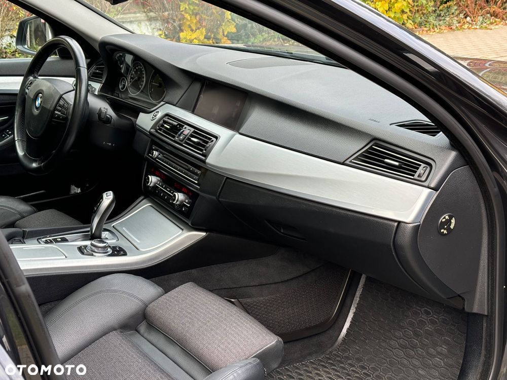 BMW Seria 5 520d - 15