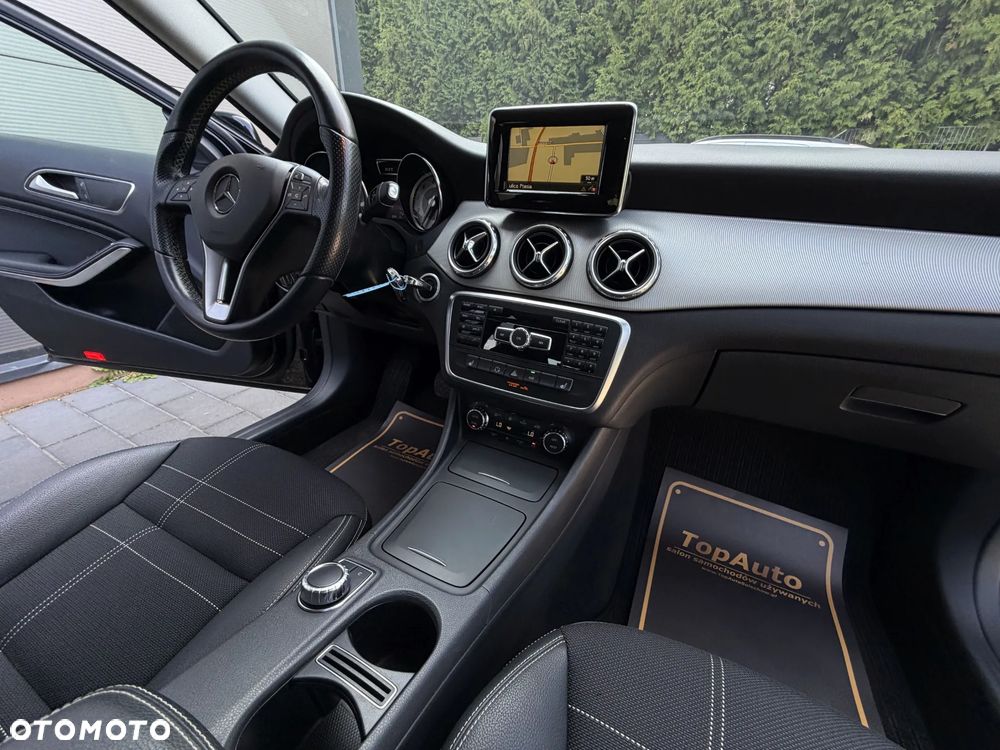 Mercedes-Benz GLA 200 7G-DCT Style - 17