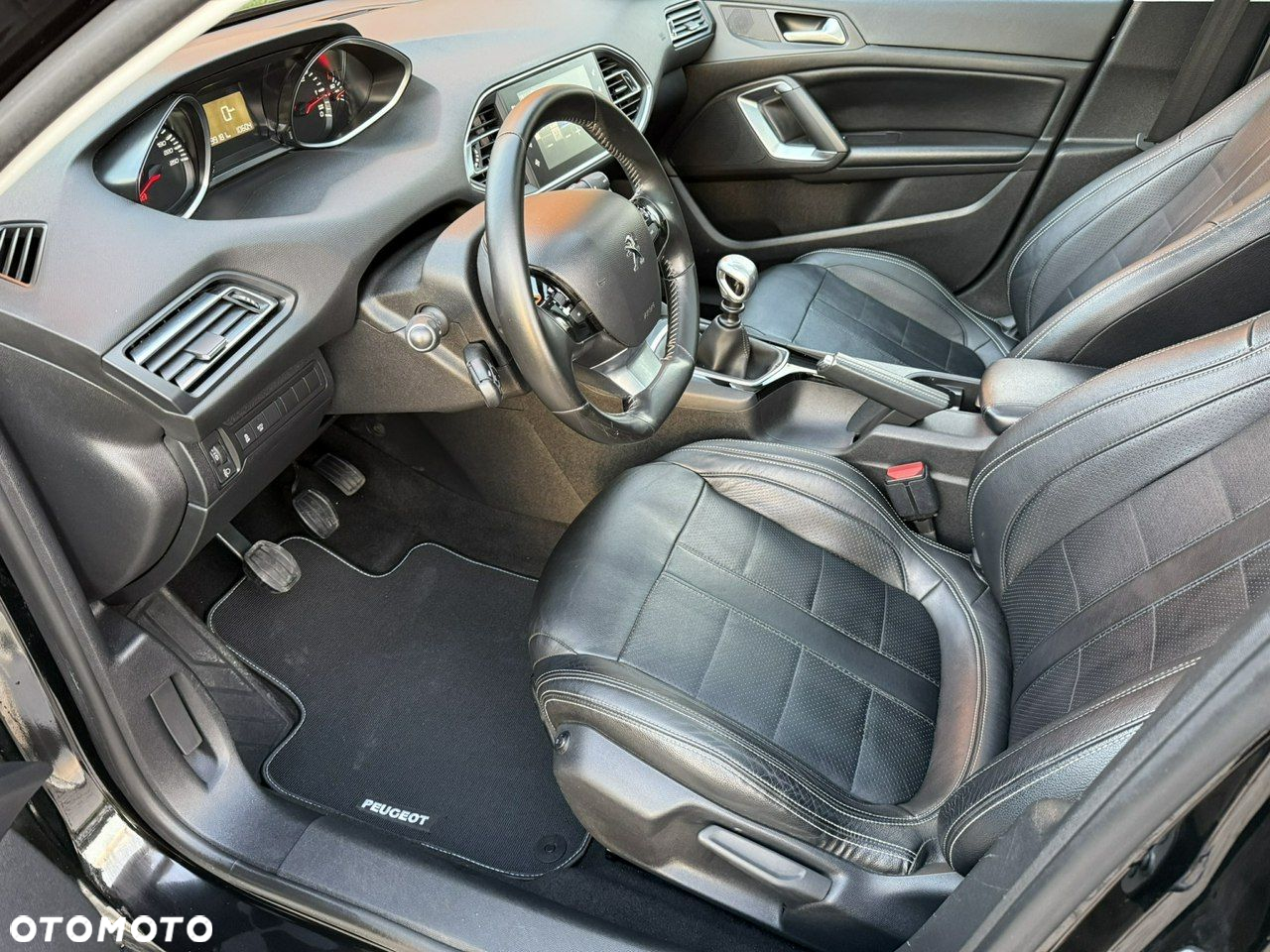 Peugeot 308 1.6 BlueHDi Allure S&S - 9
