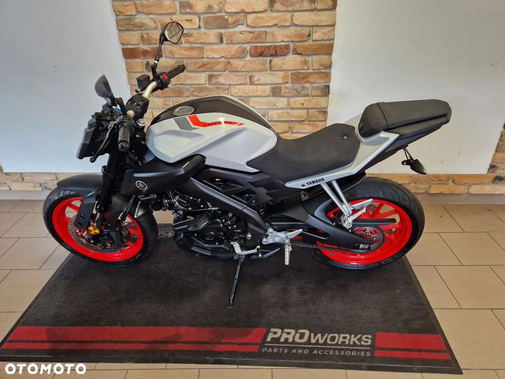 Yamaha MT - 7