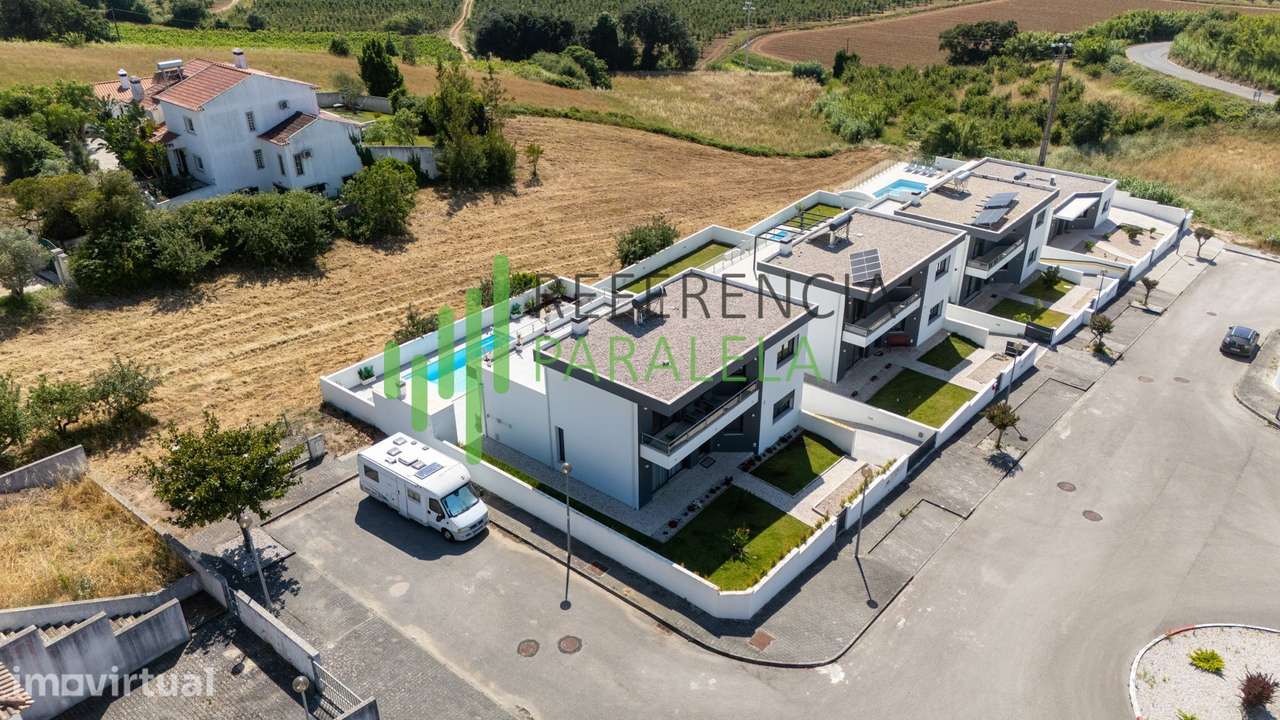 Moradia T4 de Quatro Frentes com Piscina | Vermelha, Cadaval – Dist... - Grande imagem: 3/40