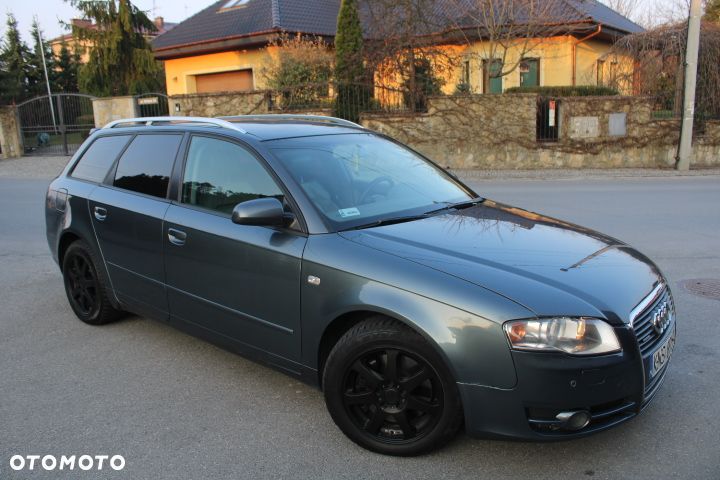 Audi A4 Limousine - 15