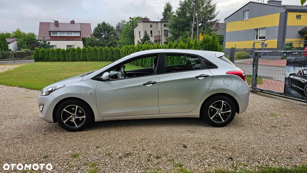 Hyundai i30 1.4 Trend - 19