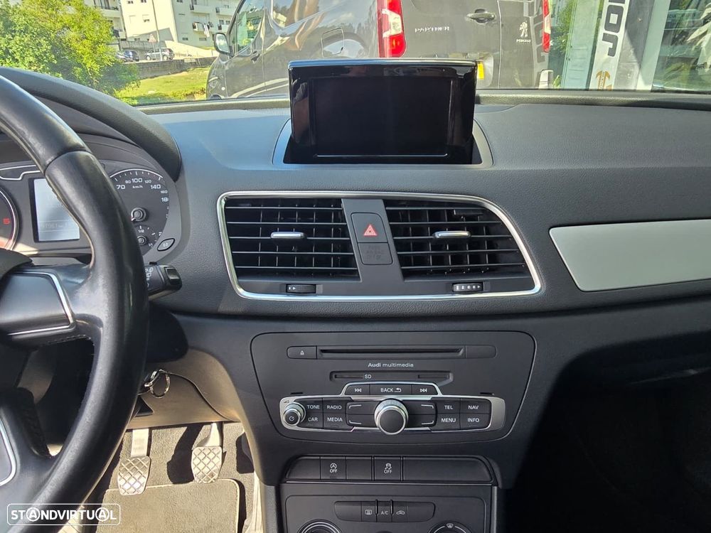 Audi Q3 2.0 TDI Attraction - 14