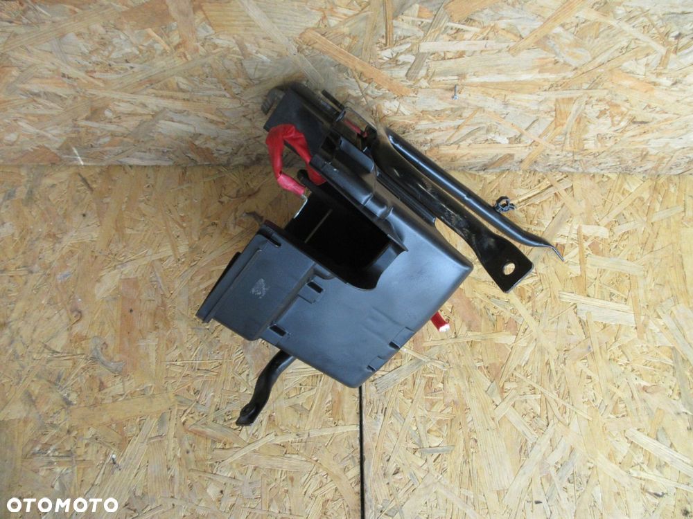 obudowa skrzynki bezpieczników jumper boxer ducato stelaż 2010r - 2