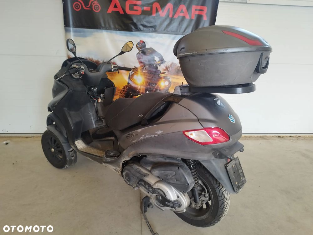Piaggio MP-3 - 8