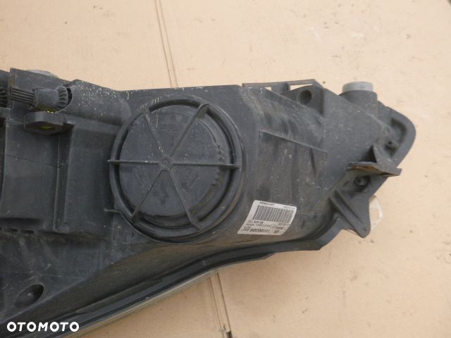 LAMPA PRAWY PRZÓD PRAWA PRZEDNIA OPEL CORSA D 06-11 - 16