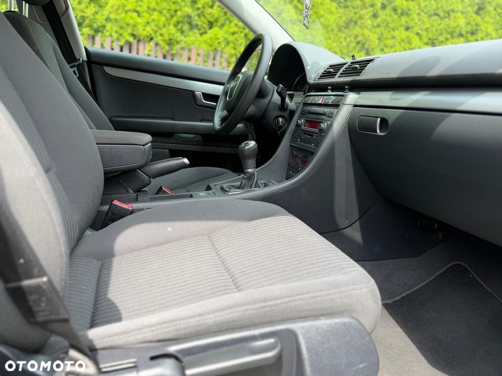 Audi A4 Limousine - 25