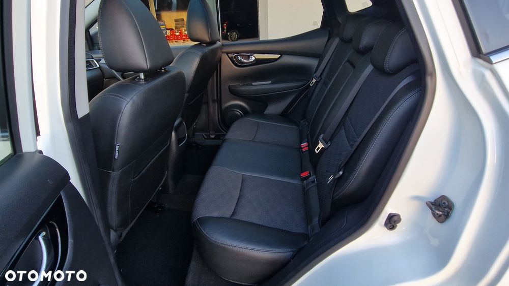 Nissan Qashqai 1.2 DIG-T Xtronic TEKNA+ - 22