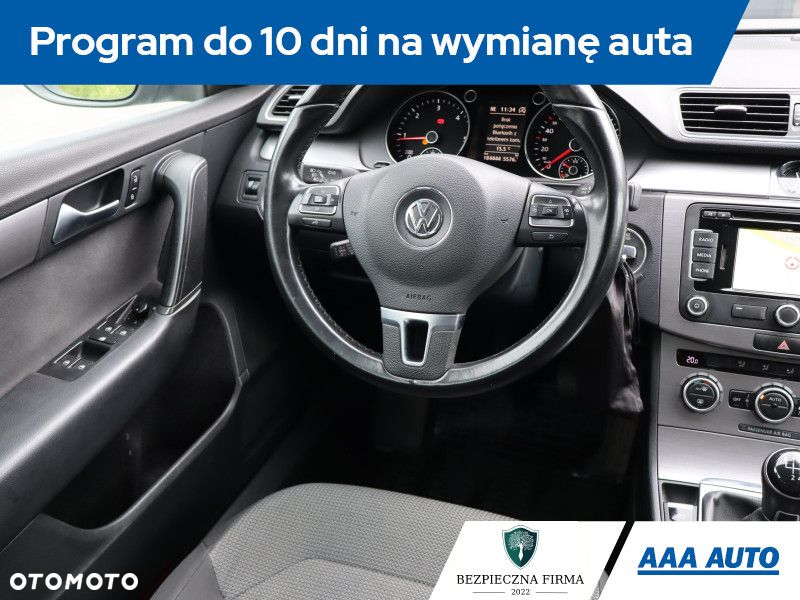 Volkswagen Passat - 8