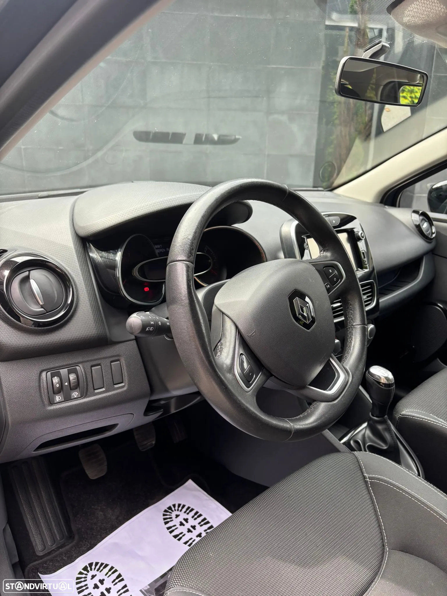 Renault Clio 0.9 TCe Limited - 10