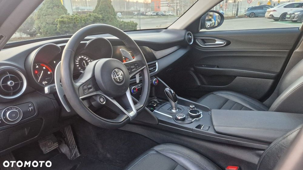 Alfa Romeo Giulia 2.2 D Turbo Super - 12
