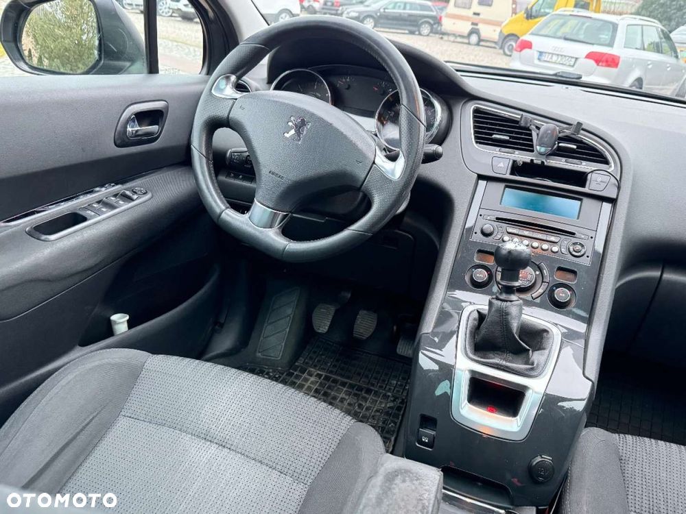 Peugeot 5008 - 3