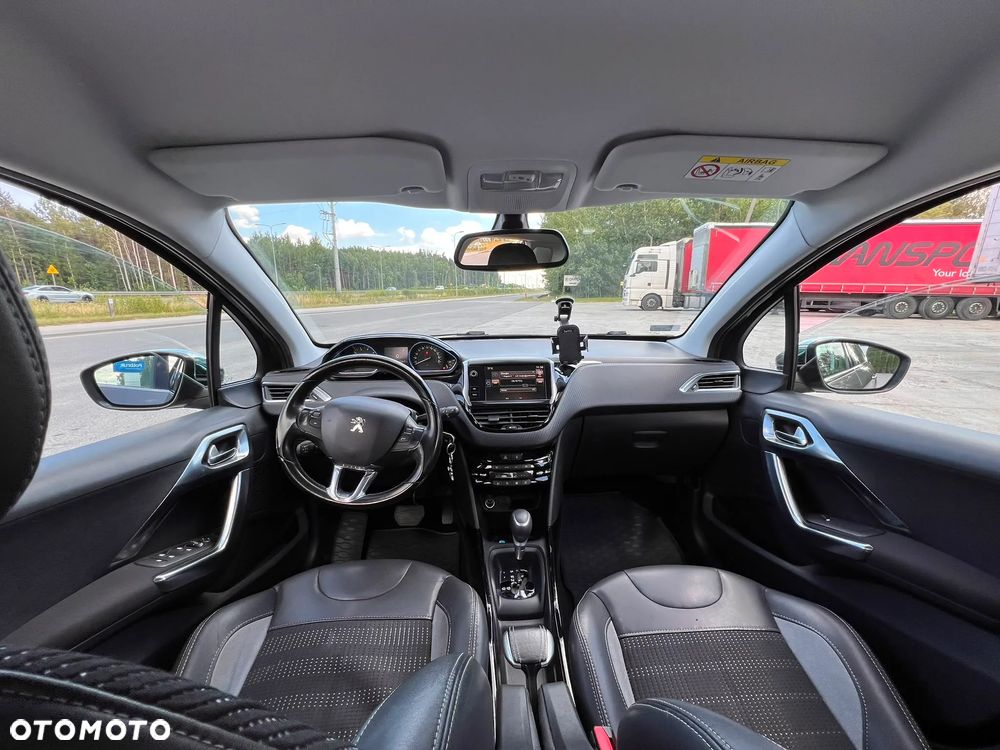 Peugeot 2008 1.2 Pure Tech Allure S&S EAT6 - 6