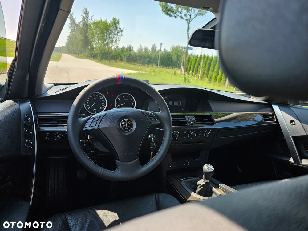 BMW Seria 5 520i - 16