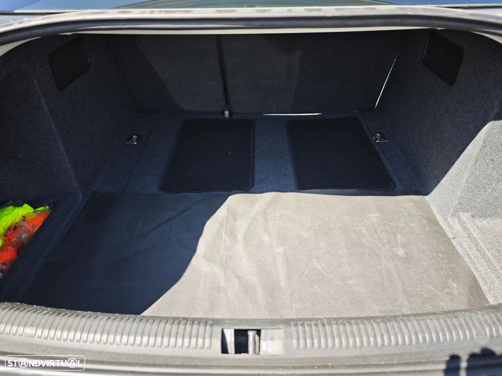Audi A4 2.0 TDI S-line - 11