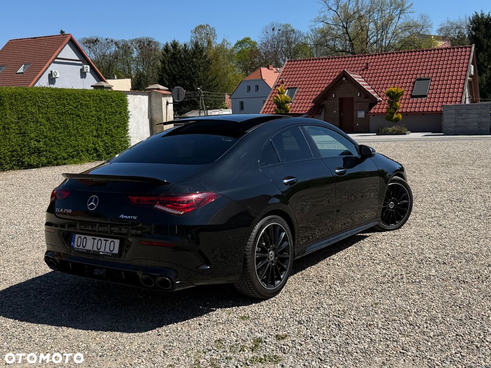 Mercedes-Benz CLA 250 4-Matic AMG Line 7G-DCT - 4