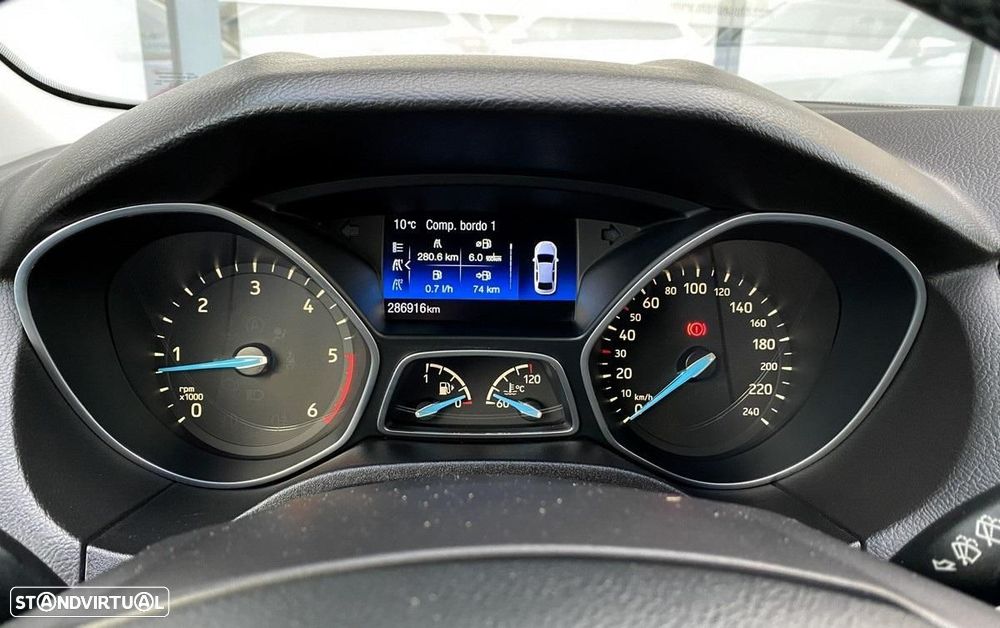 Ford Focus SW 1.5 TDCi Titanium — fotografia 27