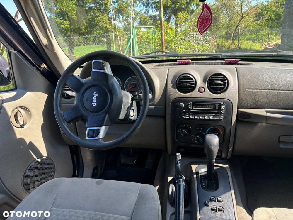 Jeep Liberty ver-3-7-4x4 - 2