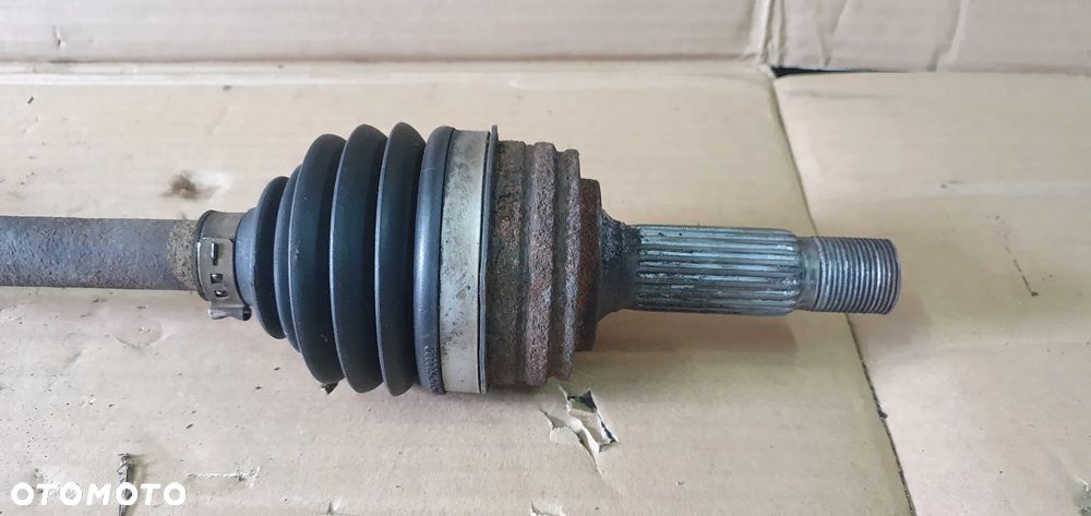 Półoś plewy przód przednia lewa krótka Toyota Aygo I 1.0 - 4