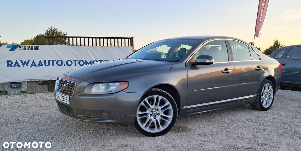 Volvo S80 2.5T Momentum - 1