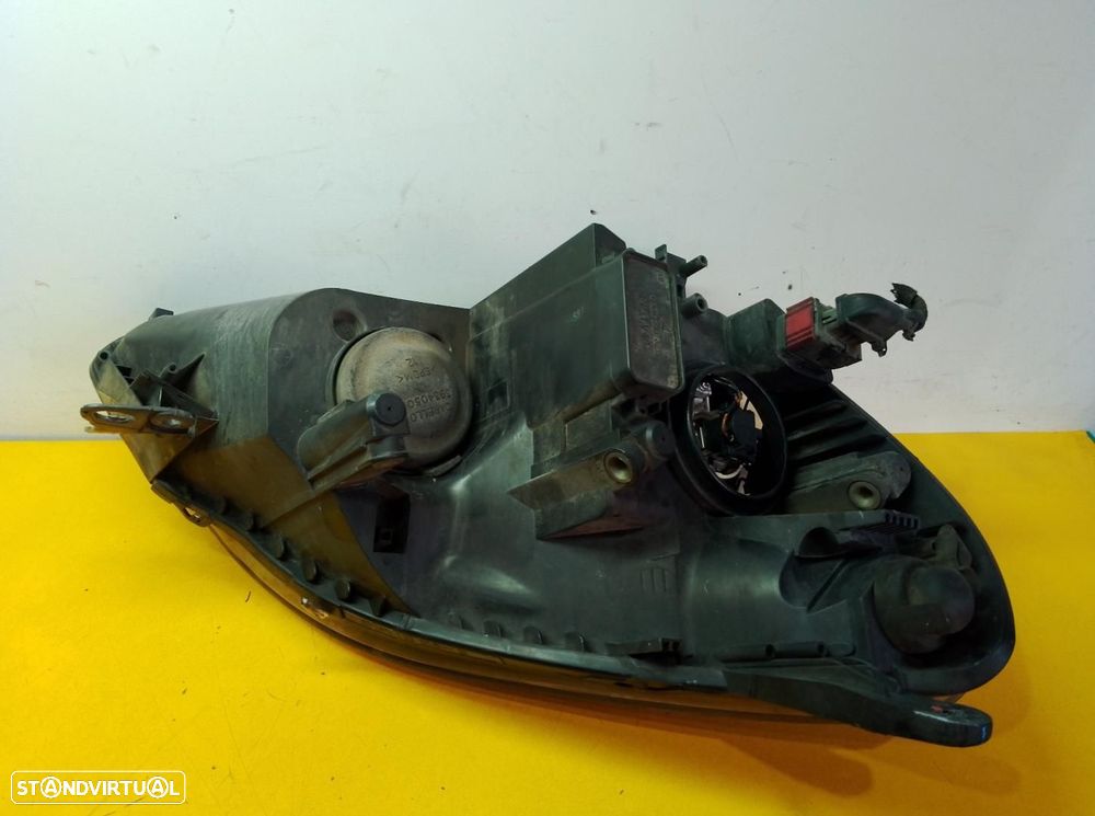 FAROL ESQUERDO OPEL ZAFIRA B - 2