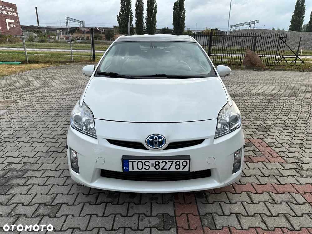 Toyota Prius (Hybrid) Executive - 1