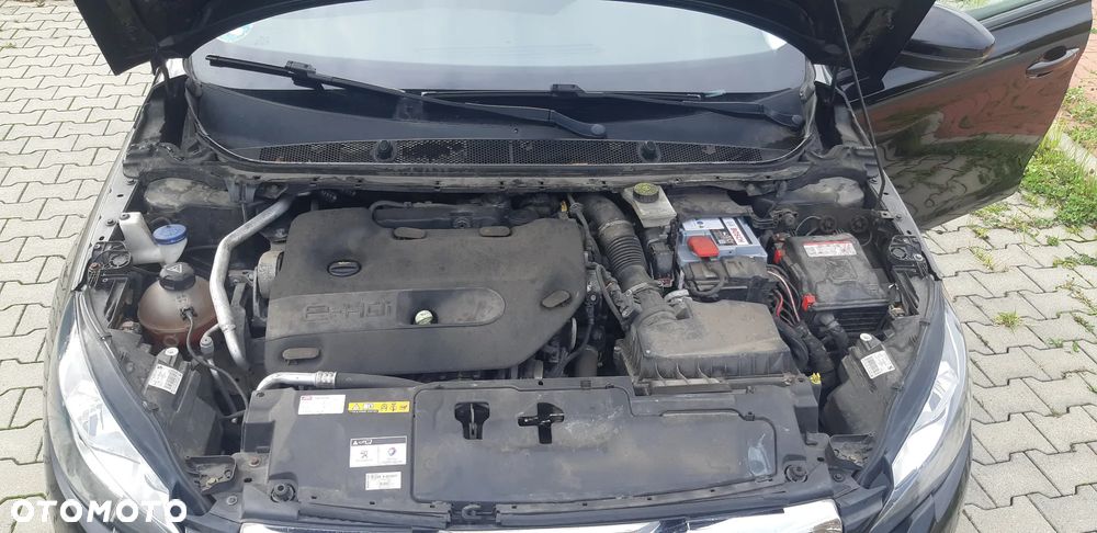 Peugeot 308 SW BlueHDi 150 Automatik Stop & Start Allure - 32