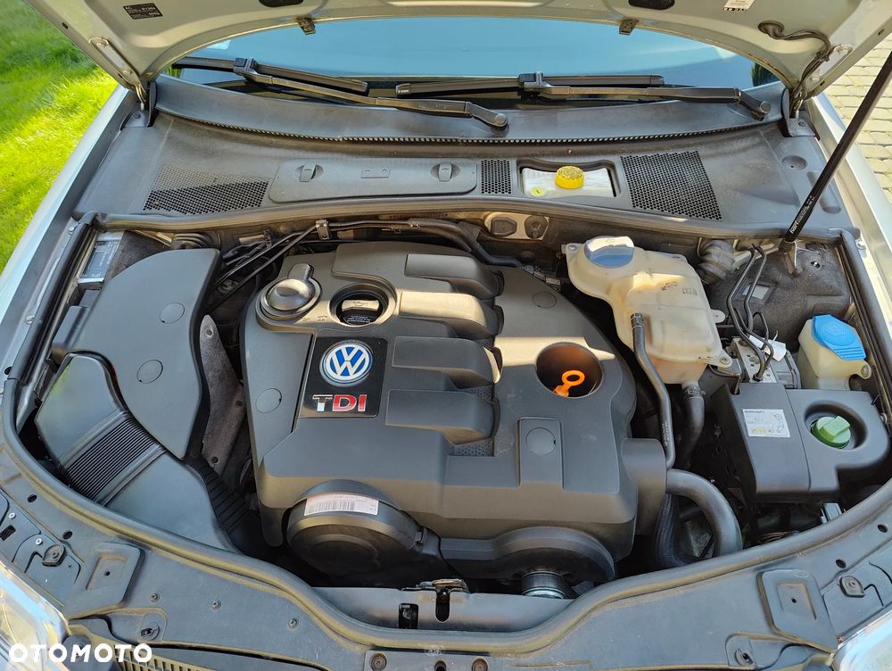 Volkswagen Passat 1.9 TDI Comfortline - 15