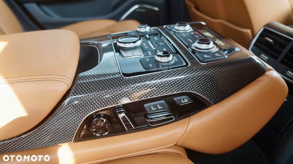 Audi S8 Plus 4.0 TFSI Quattro - 12