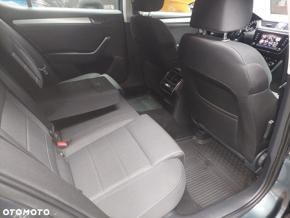 Skoda Superb 1.4 TSI ACT Ambition DSG - 27