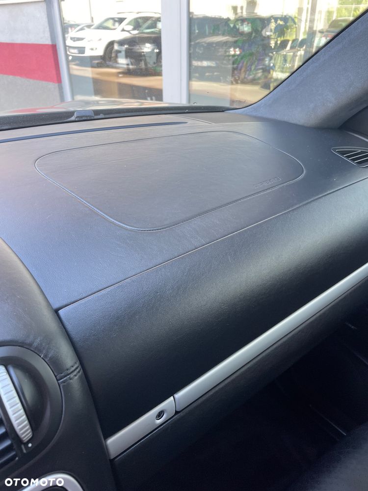 Porsche Cayenne Turbo - 14