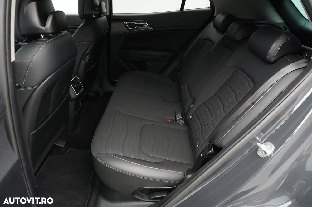 Kia Sportage 1.6 T-GDI HEV 6AT 4x2 Style - 11