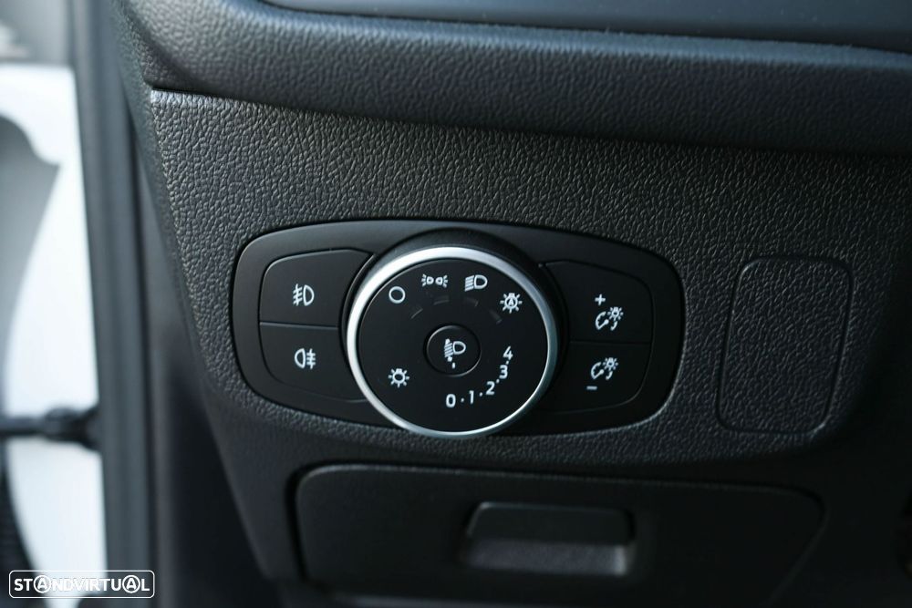 Ford Focus 1.0 EcoBoost Active X - 29