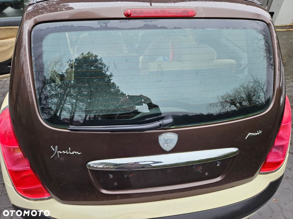 Lancia Ypsilon 2 II  klapa tył tylna szyba - 1