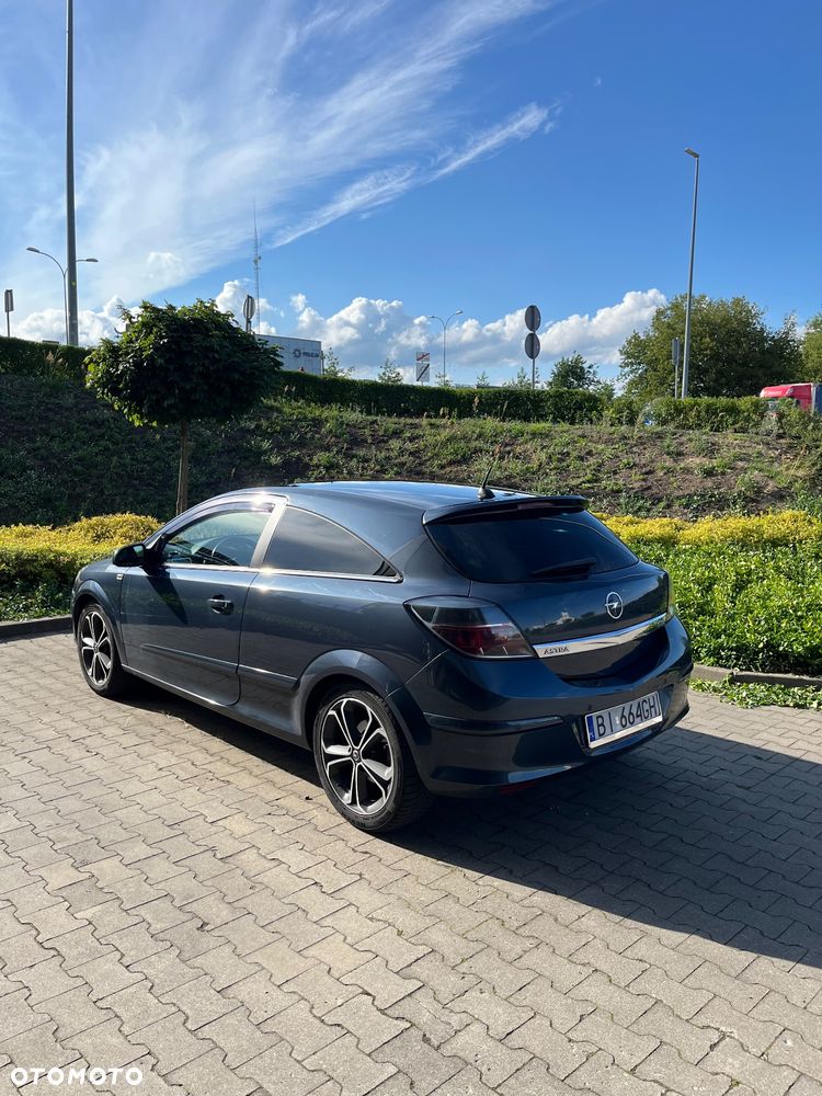 Opel Astra III GTC 1.6 Sport - 8