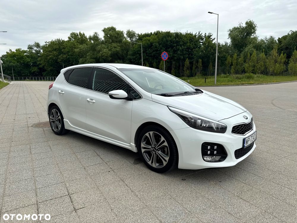 Kia Ceed 1.6 CRDi 136 ISG GT Line - 10