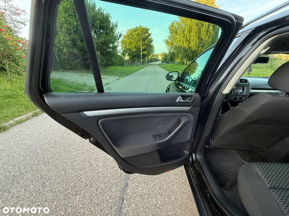 Volkswagen Golf 1.6 TDI BlueMotion Trendline - 17
