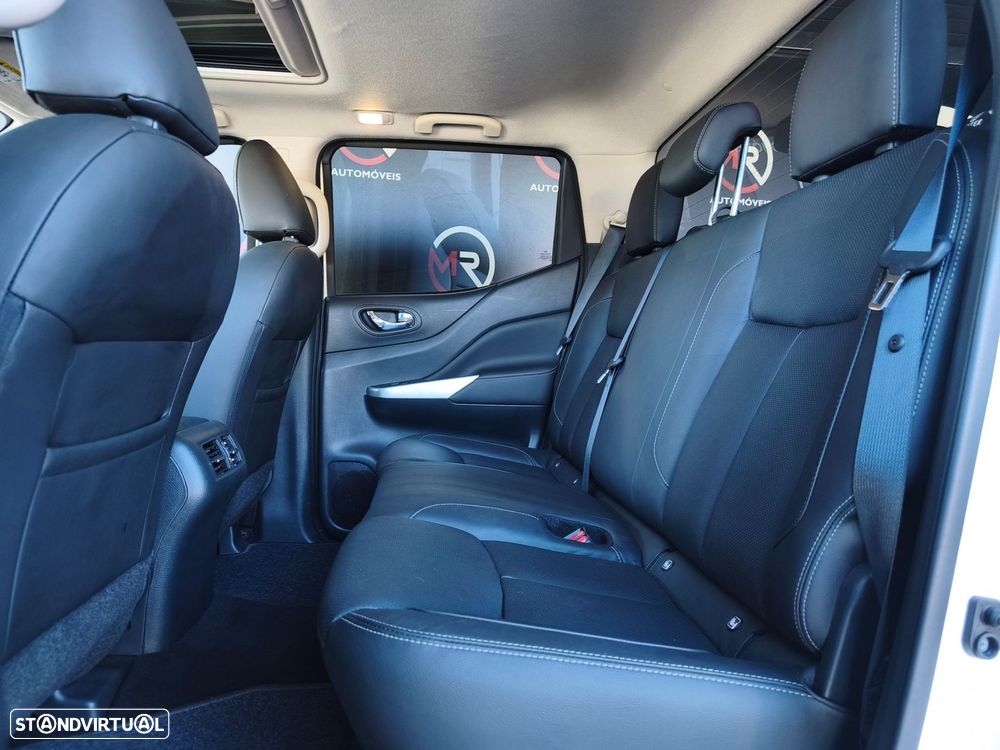 Nissan Navara 2.3 dCi CD 4WD Tekna Auto - 33