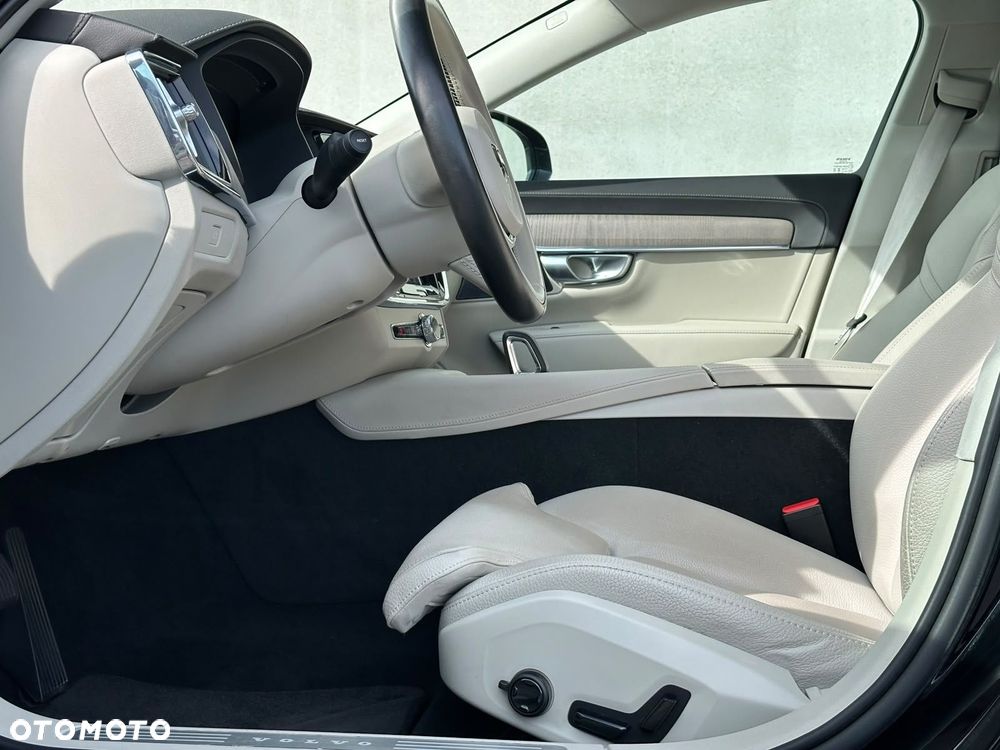 Volvo S90 - 23