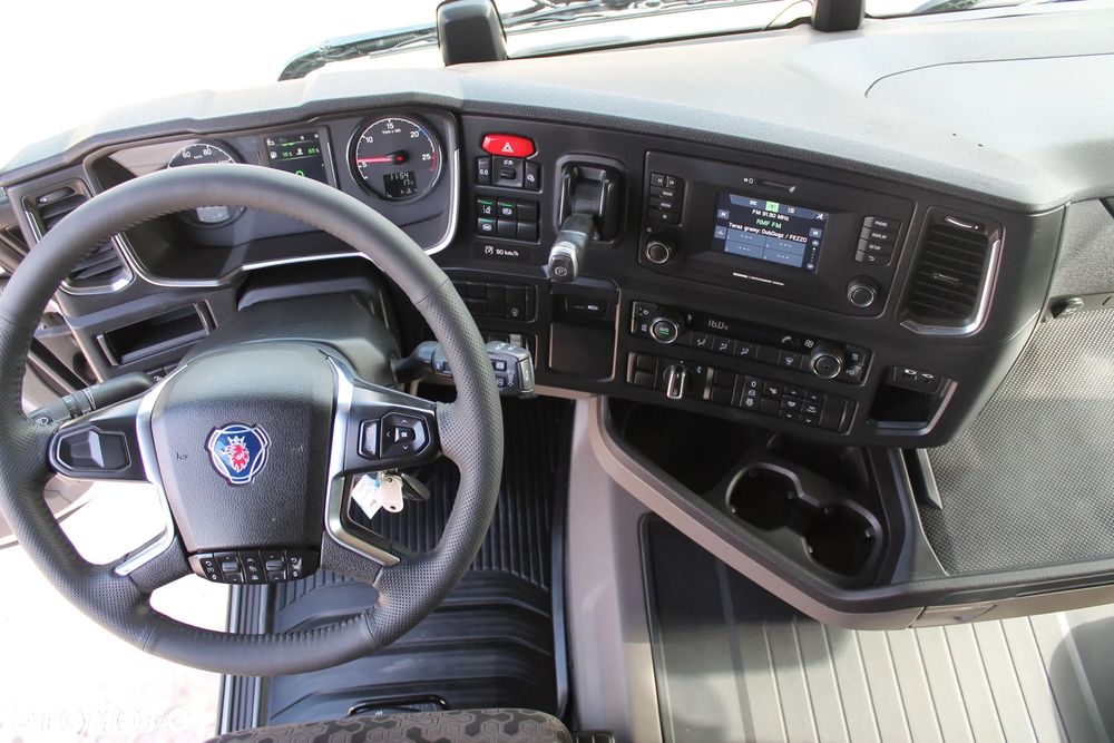 Scania R450** 758tkm** STAN WZOROWY** nowe opony** - 26