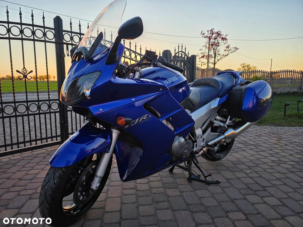 Yamaha FJR - 17