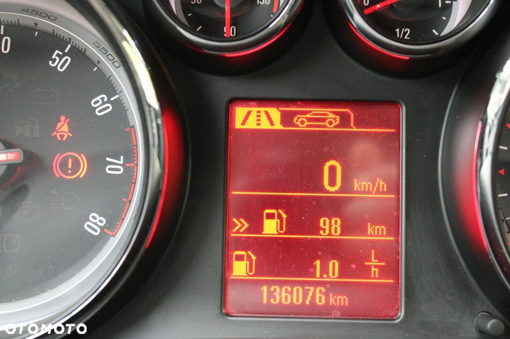 Opel Astra 1.4 Turbo Cosmo - 25